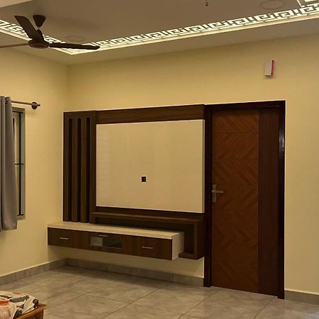 Guru Home Stay Near Sri Ramanasramam Tiruvannāmalai Zewnętrze zdjęcie